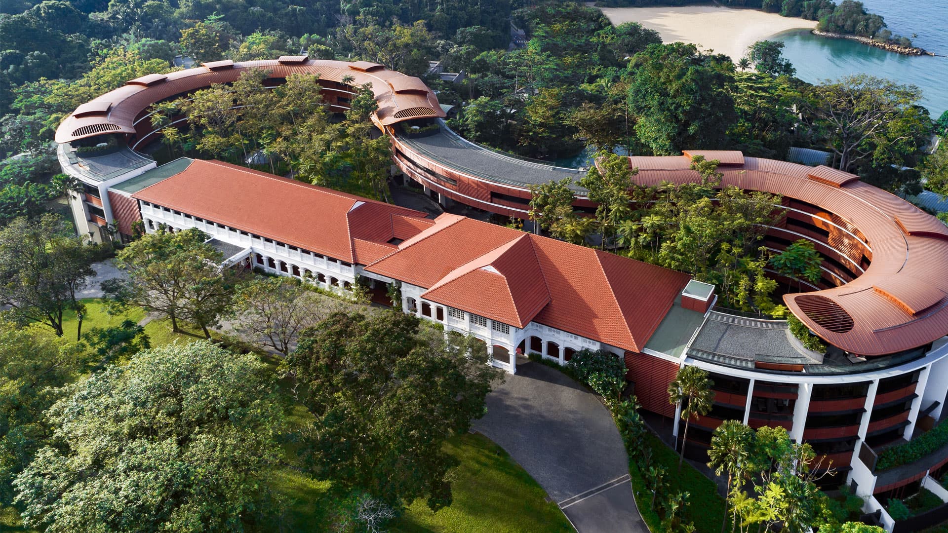 Capella Hotels & Resorts, Mewah, Personal, dan Sarat Budaya