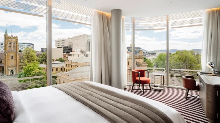 The Tasman, Simfoni Arsitektur Mewah di Hati Hobart, Tasmania